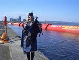 attractive women with large breasts