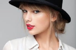 Taylor Swift takes a shit